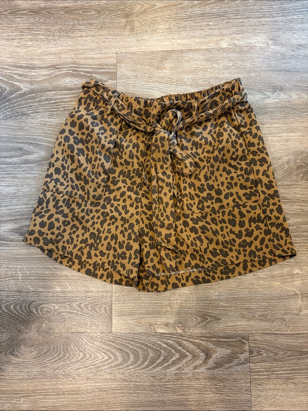 a new day High-Rise Leopard Print Tie-Waist Shorts in Camel